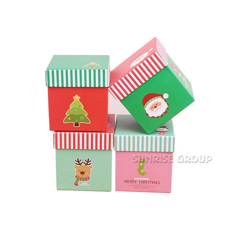 Små fyrkantiga papperstryck julafton Apple Presentförpackning