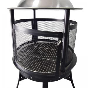 Antik grillgjutbar eldstad i eldstad