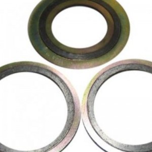 Grafitpackning förstärkt med metallfolie