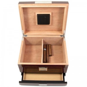 Valnötcigar Humidor med en låda