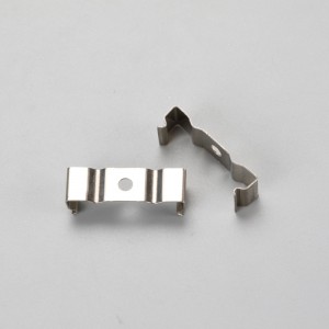 LED-aluminiumprofil med PC-lockets lock och monteringsklämmor för LED-stripe