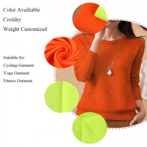 Polyester stickat tyg