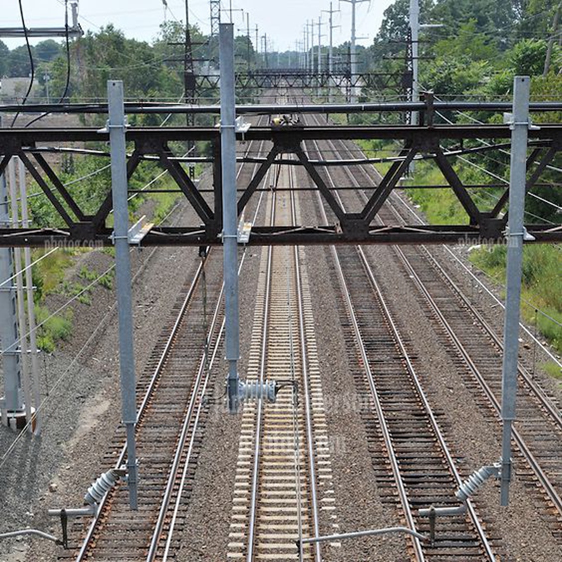 Järnvägsspår och portaler