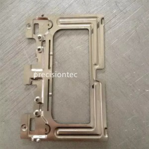 Maskiner för små metalldelar