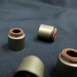 Anpassad storlek Auto gummidelar Ventilstamoljetätning SKF oljetätning för lastbilsmotorer