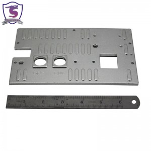 Metallskyddsplatta för elektronisk enhet