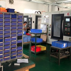 Anpassade tillverkningstjänster för bildelar och tillbehör