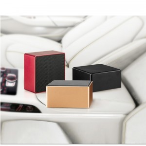 Mini bil luftrenare USB-driven med intelligent detektera luftkvalitetsfunktion för att ta bort formaldehyd / smong / PM2.5 / begagnad rök / lukt / damm-Mini billuftsrensare