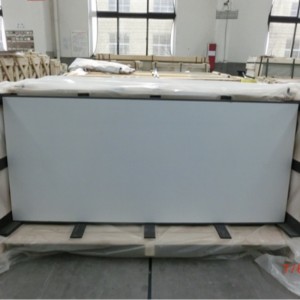 ALUMINIUMSPEGEL MED SÄKERHETSFILM