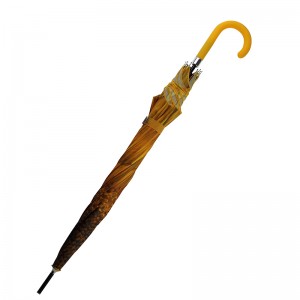 Högkvalitativ butiksförsäljning som reklamerar ut paraply med blommor