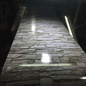 Färgbelagd trycktavla