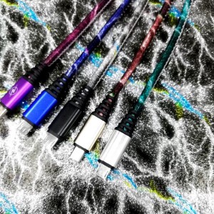 Lysande PU-läder Snabbladdning Rund aluminiumskåp USB-kabel för mikro-USB, typ C, iPhone-blixtladdning och synk