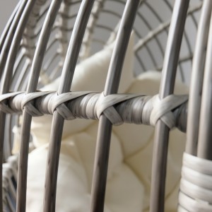 Bärbar stor 2-sits stol som ligger inomhus gungstol utomhus