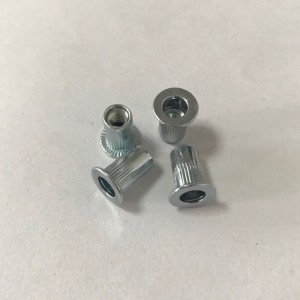 nitar mutter kungled platta huvudet