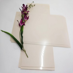 Högkvalitativ 0,5 mm aprikosfärg Stabil PET plastpolyesterplåt för möbler