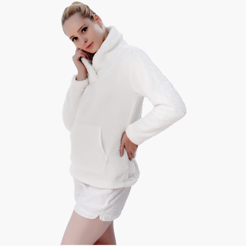 Kvinna Snuggle Fleece Cream Sweatshirt