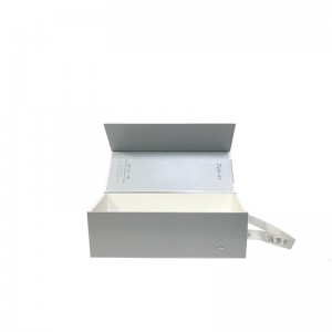 Lyx liten vik matt svart magnetisk hudvård läppstift kosmetisk papper presentförpackning låda med band stängning