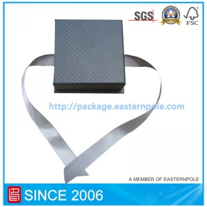 Svart lyxförpackningslåda med bas och band