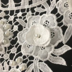 Hals krage med ny ankomst med pärlor i applikationsspets