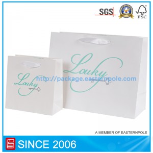 Papperspåse för återvunnet material för kläder