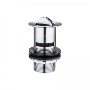 Avfall från slamplugg från avloppsbrunn som svämmar över från slamplugg