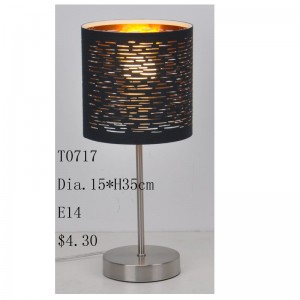 Bordslampa med laserskuren tygskärm