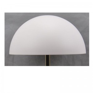 Högspänning LED-bordslampa med betongunderlag