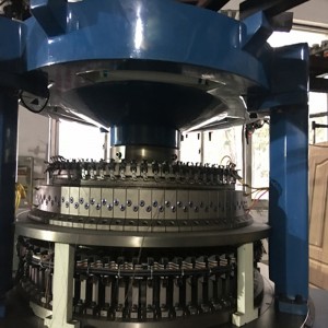 Kroppstorlek med liten diameter cirkulär stickmaskin för bandana