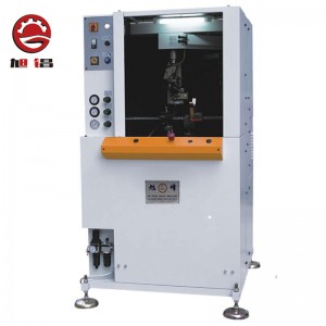 Skoproducerande hälbestående maskin