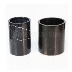 Svart kylare i marmorvin