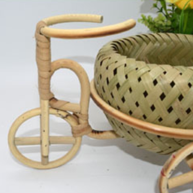 Bambu Woven Basket