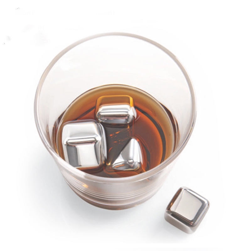 HUT säljer Square 27mm 8pcs set Stainless Steel Whisky Stones is kub