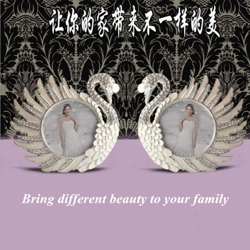 Modern kinesisk kreativ bildruta för bildframställning av metall, silver, kreativt, praktiskt sovrum.