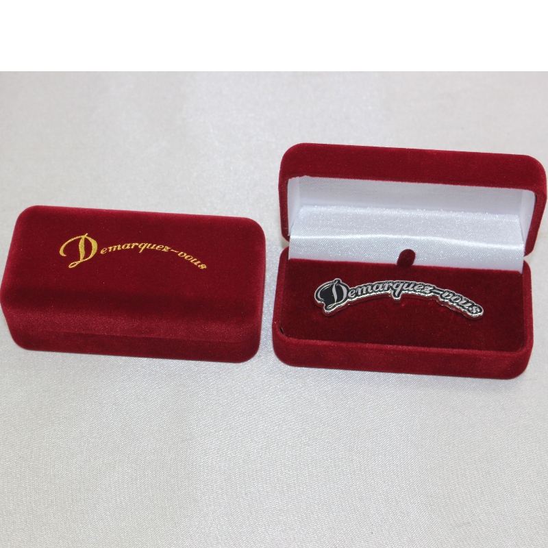 Artikel D-68S rund form sammetlåda för manschettknappar, knäppklämma, emblem etc. mm. 75 * 38 * 28, vikter cirka 30 g