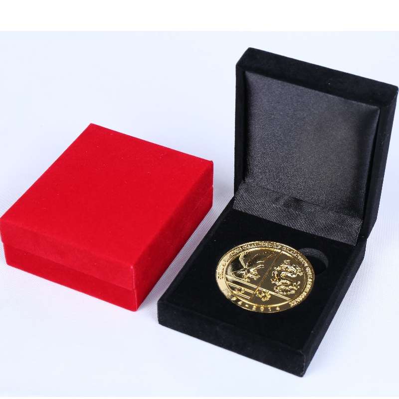 Artikel V-17 fyrkantig konstkorgspapper för 45 * 53 mm mynt, emblem, manschettknappar, plånboksklämma mm. 68 * 80 * 30, vikter cirka 62 g