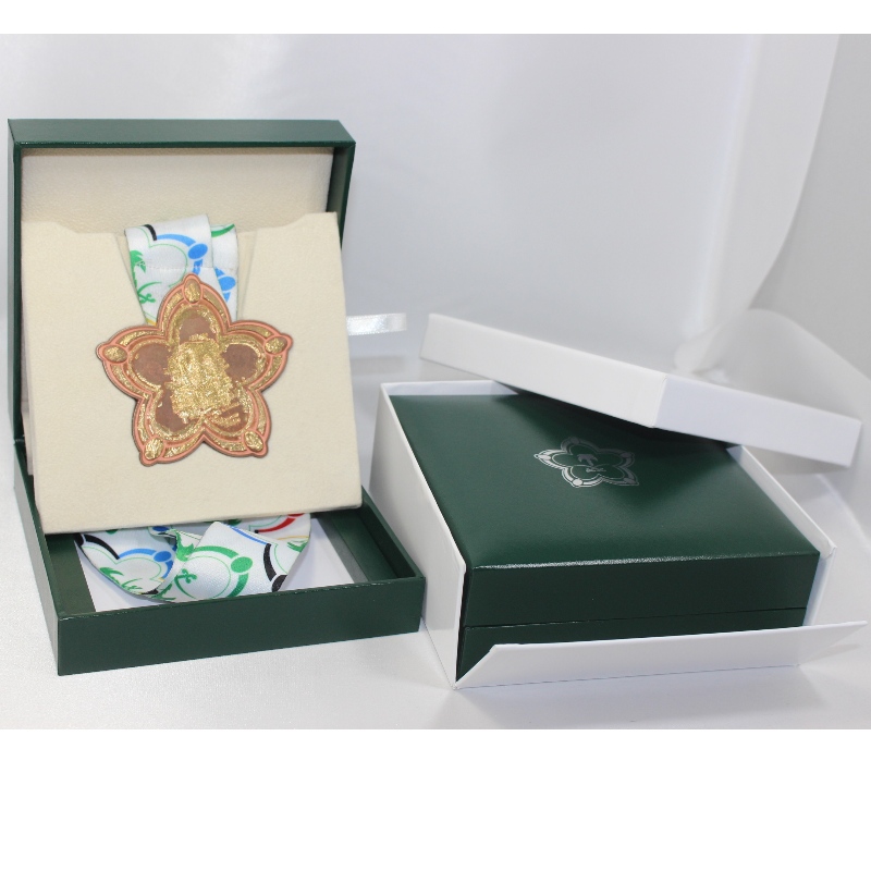 Artikel V-22 fyrkantig konstkartongspapper för 90 * 90 mm mynt, emblem, medalje mm mm.128 * 128 * 50, vikter ca 191g