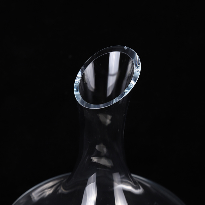 2020 Ny vinkara Transparent glas Enkelt lutad vinkanna utan handtag kan anpassas för grossist