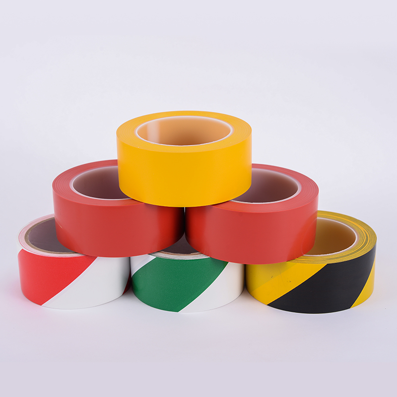 Införande av varningslim på golvet