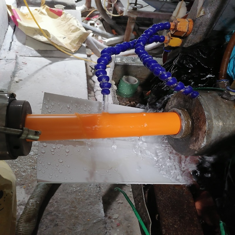 Anpassad PVC-rör Extruderad plast PVC-slang Styv PVC-plaströr exportör från Kina