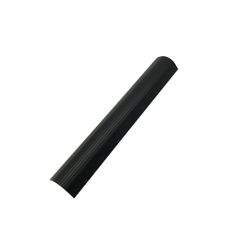 skräddarsydda strängsprutade plastprofiler av plastkanal C PVC-krökta kanter plastkanter