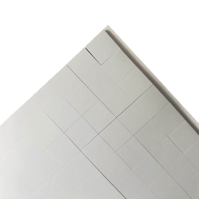 Miljövänligt värmeledande silikonduk, gråvit kylfläns med en baksida, stötdämpande och ljudisolerad silikonplåt, kan skäras ut