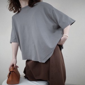 Lös inredning Minimalist Round Collar- stil Stinkade ärmstyle Casual Solid Bomull och linne överdimensionerade 12631 T-Skjortor