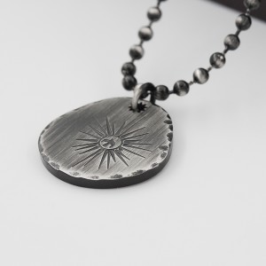 Antik svart halsband lysande stjärna hänge rostfritt stål rund halsband
