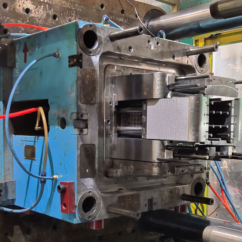 Shanxis största formsprutningsanläggning beställd