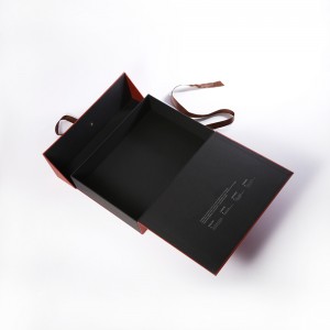 Anpassad Elegant Luxury Square Red Magnetic Paper Dubbelskikt Öppna Presentförpackningar Boxar med Ribbon