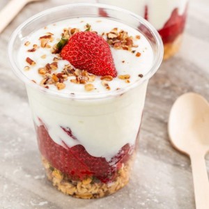 Bionedbrytbar komposterbar pla klar plastkopp med lock