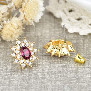 Klassiska små örhängen