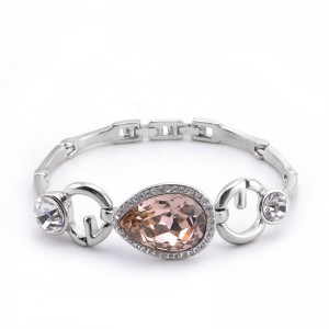 Det österrikiska kristallhjärtformade armbandet