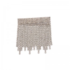 Temperament fullt av borr tassel brosch