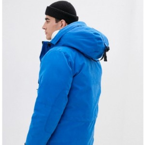 Regn och snöskyddad dunjacka